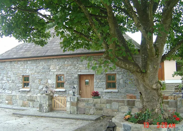 Traditional Stone 300 Years+ Casa vacanze